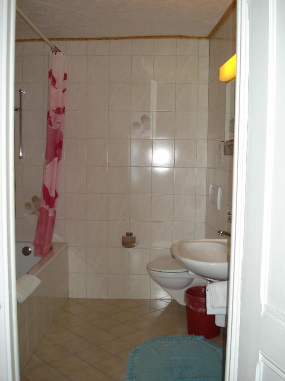 Les Tilleuls Hotel Gorgier Szoba fotó